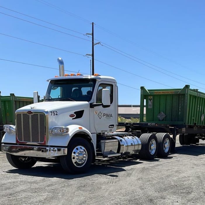 PIMA TRUCKING Peterbilt unit 752 with tolva trailer